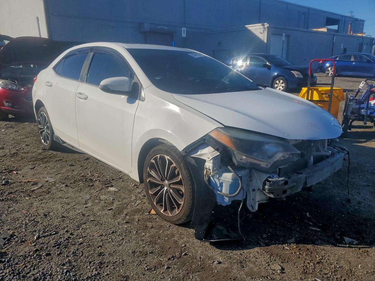 2015 TOYOTA COROLLA