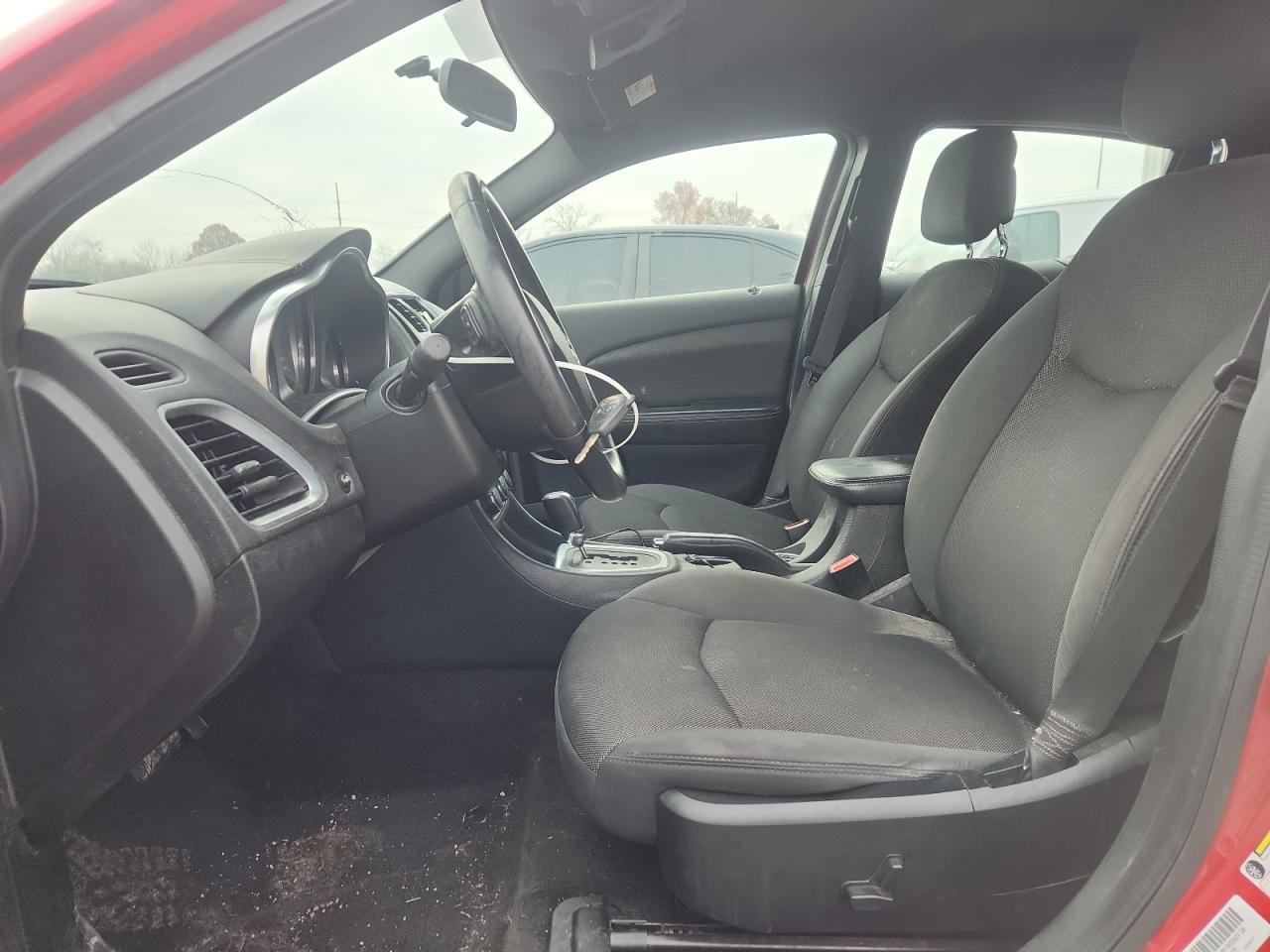 2012 DODGE Avenger