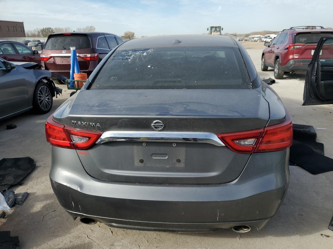 2017 NISSAN Maxima