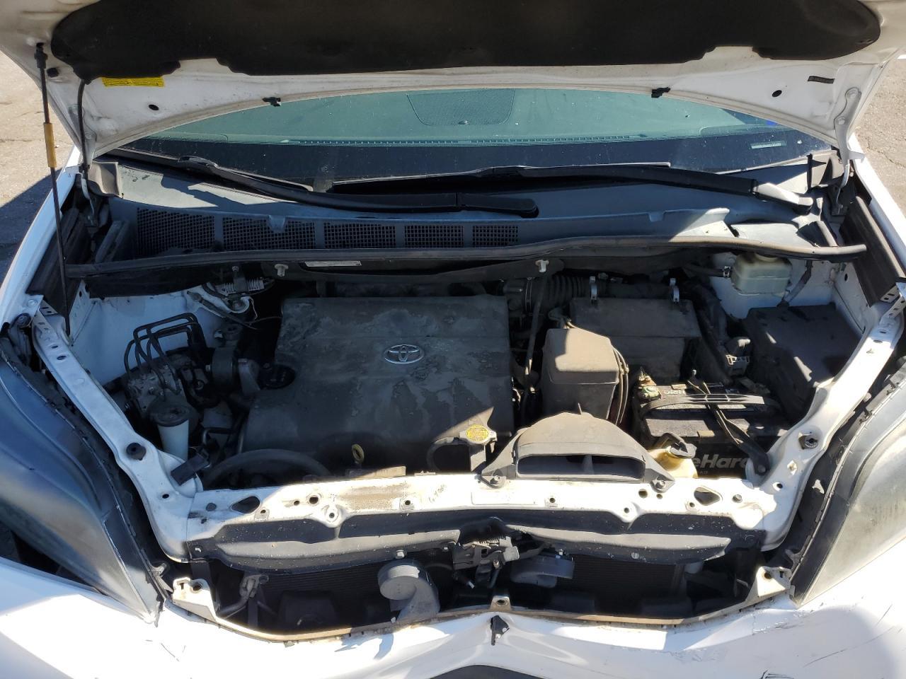 2015 TOYOTA SIENNA