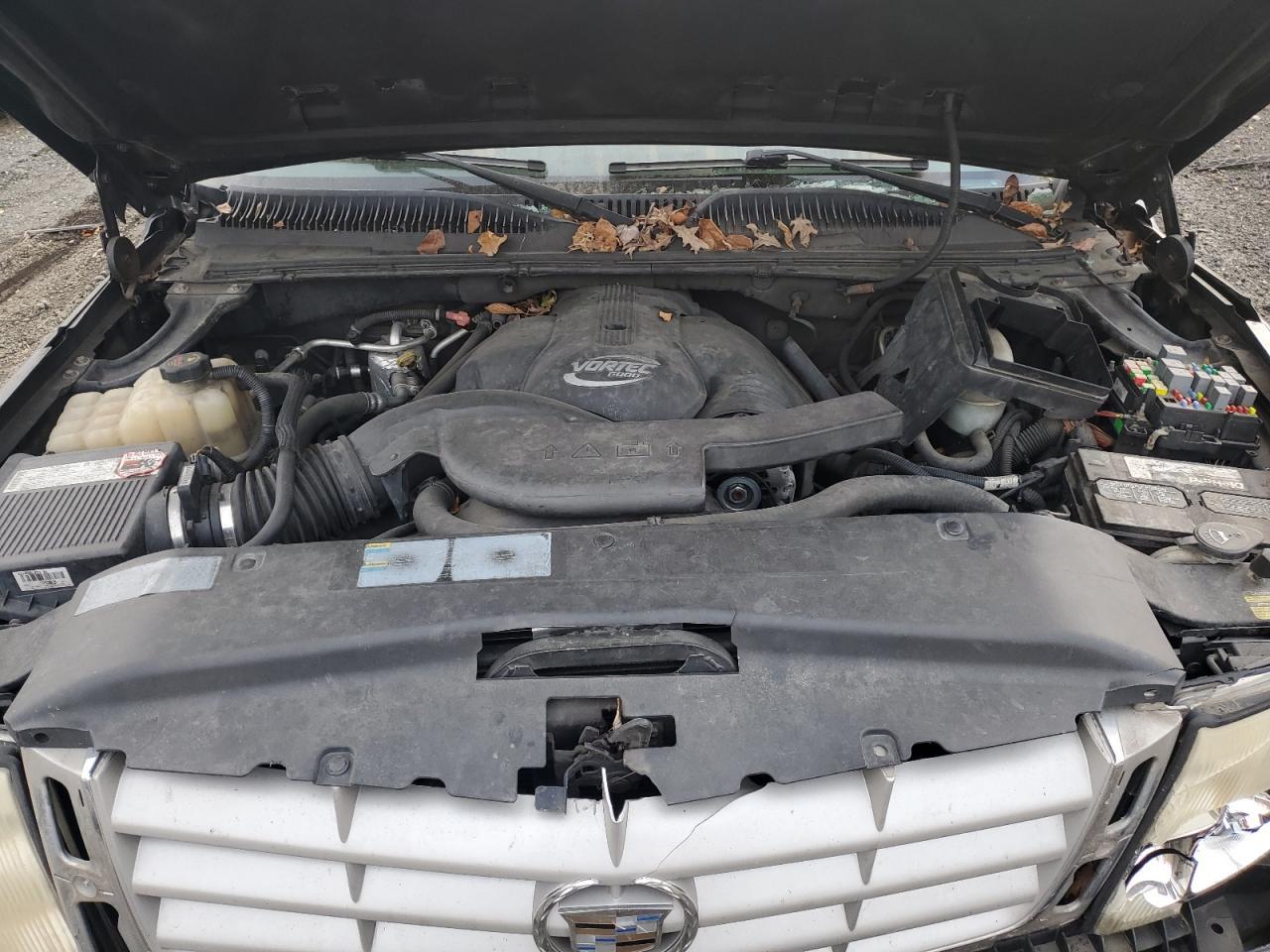 2004 CADILLAC Escalade ESV