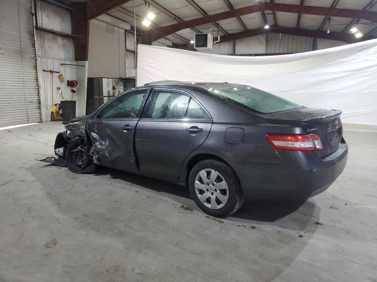 2010 TOYOTA CAMRY