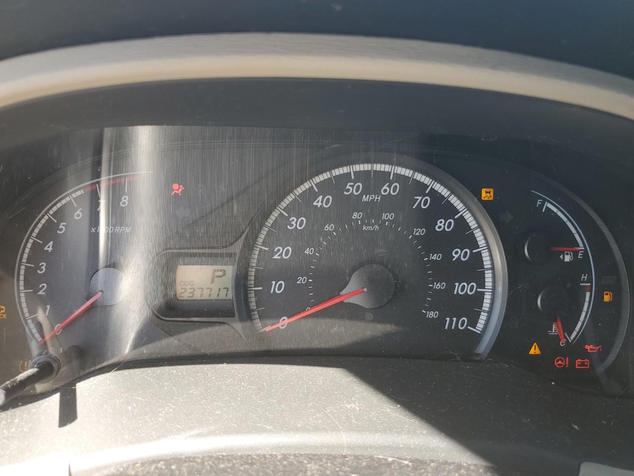 2011 TOYOTA SIENNA