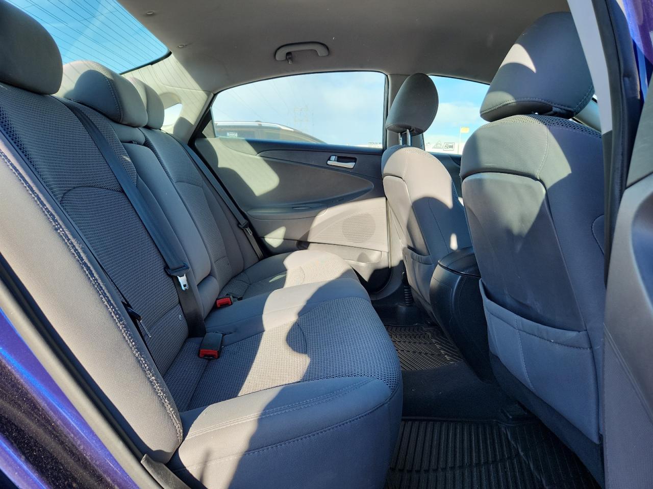 2012 HYUNDAI SONATA