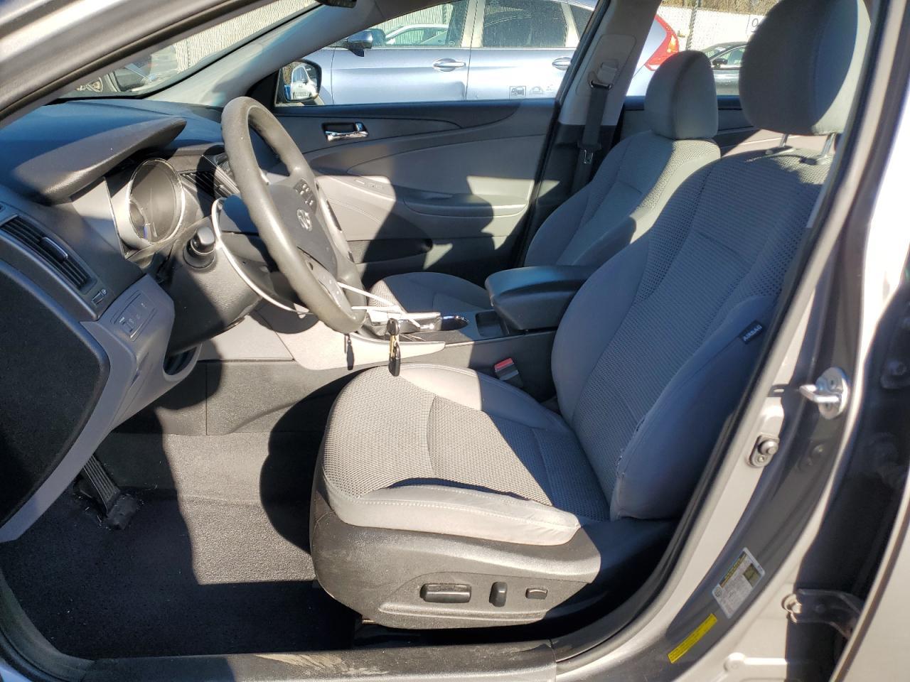 2012 HYUNDAI SONATA
