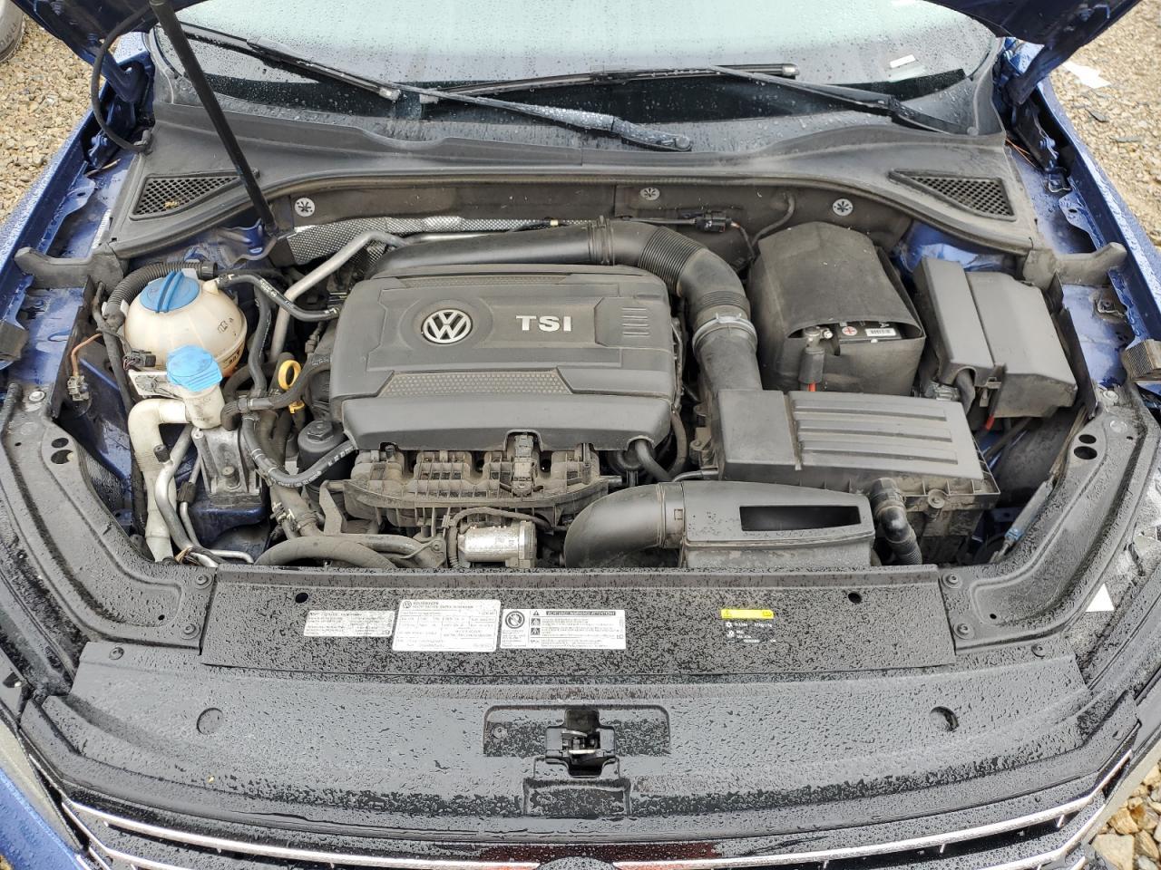 2016 VOLKSWAGEN Passat