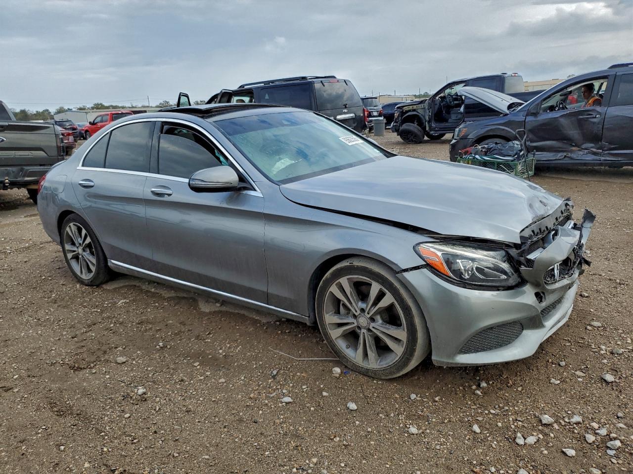 2016 MERCEDES-BENZ C-CLASS