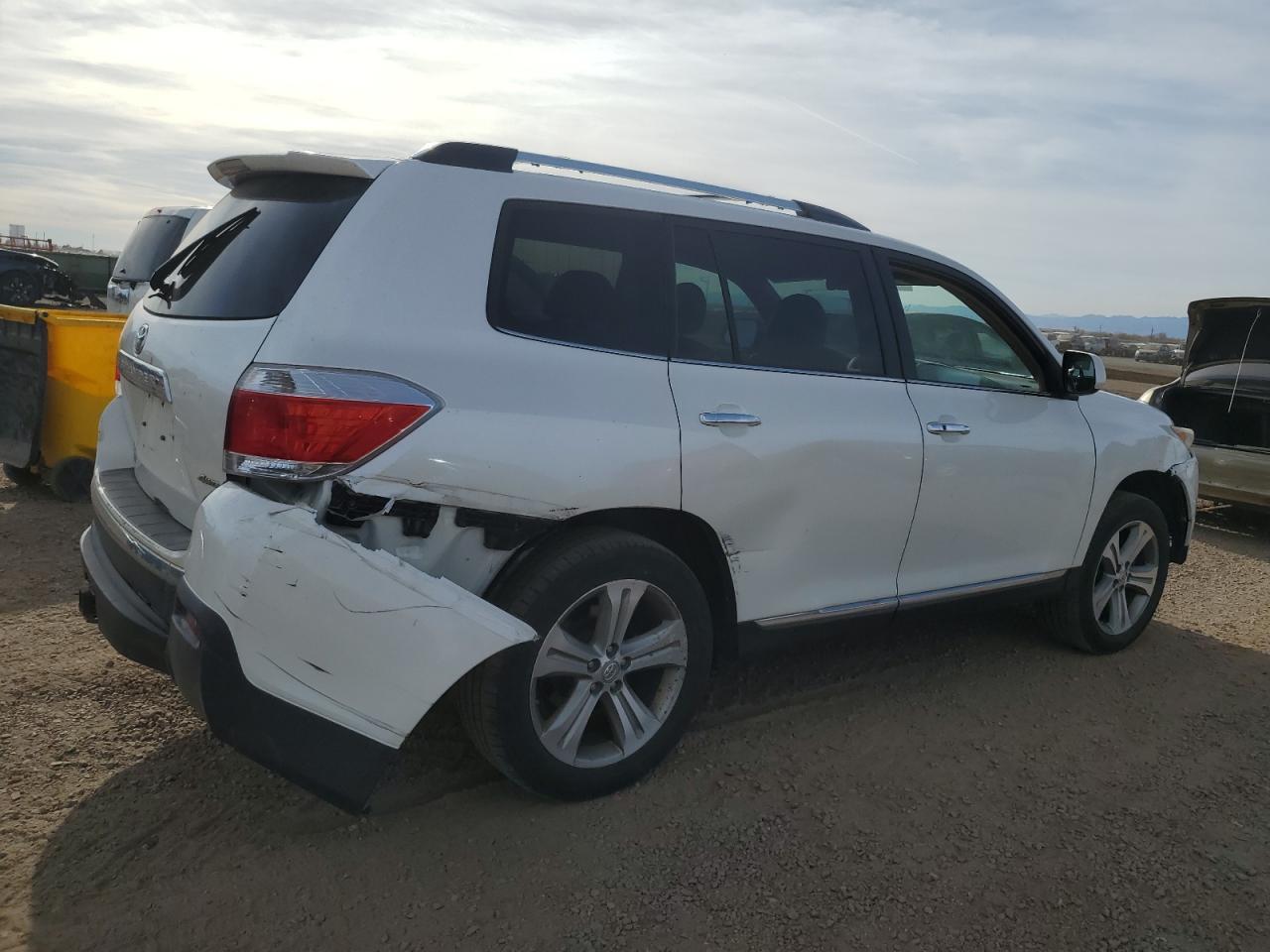 2013 TOYOTA HIGHLANDER