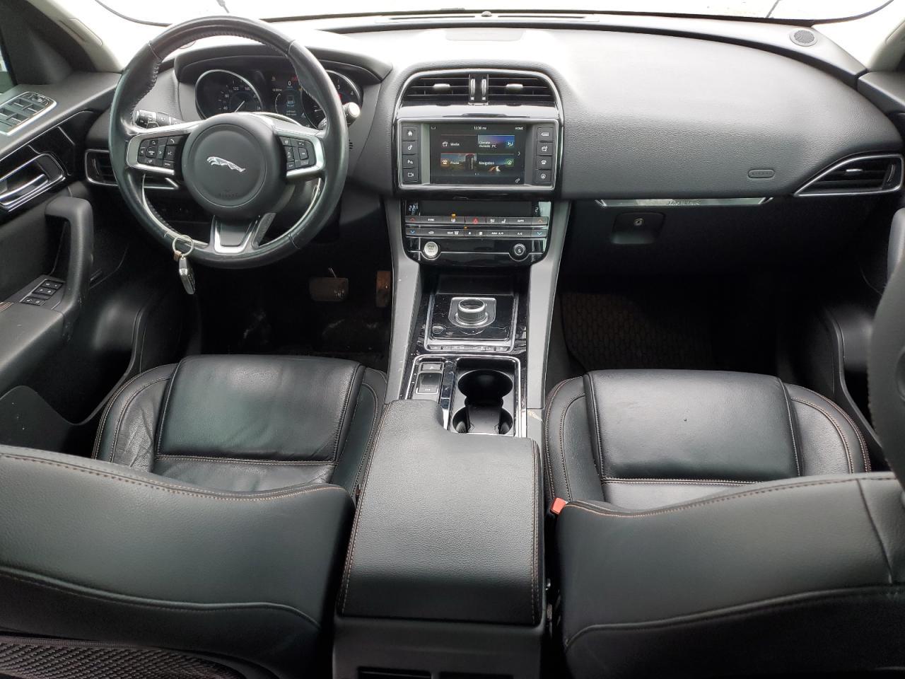 2018 JAGUAR F-Pace