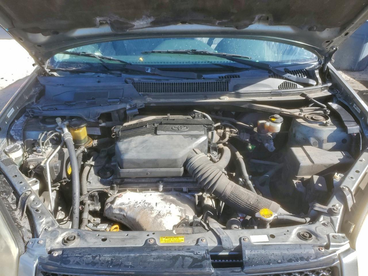 2004 TOYOTA RAV4