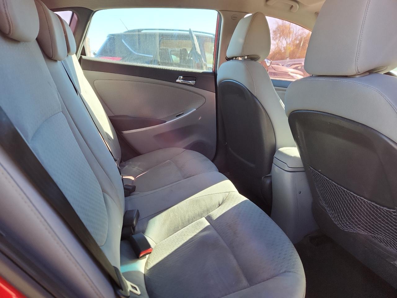 2012 HYUNDAI ACCENT
