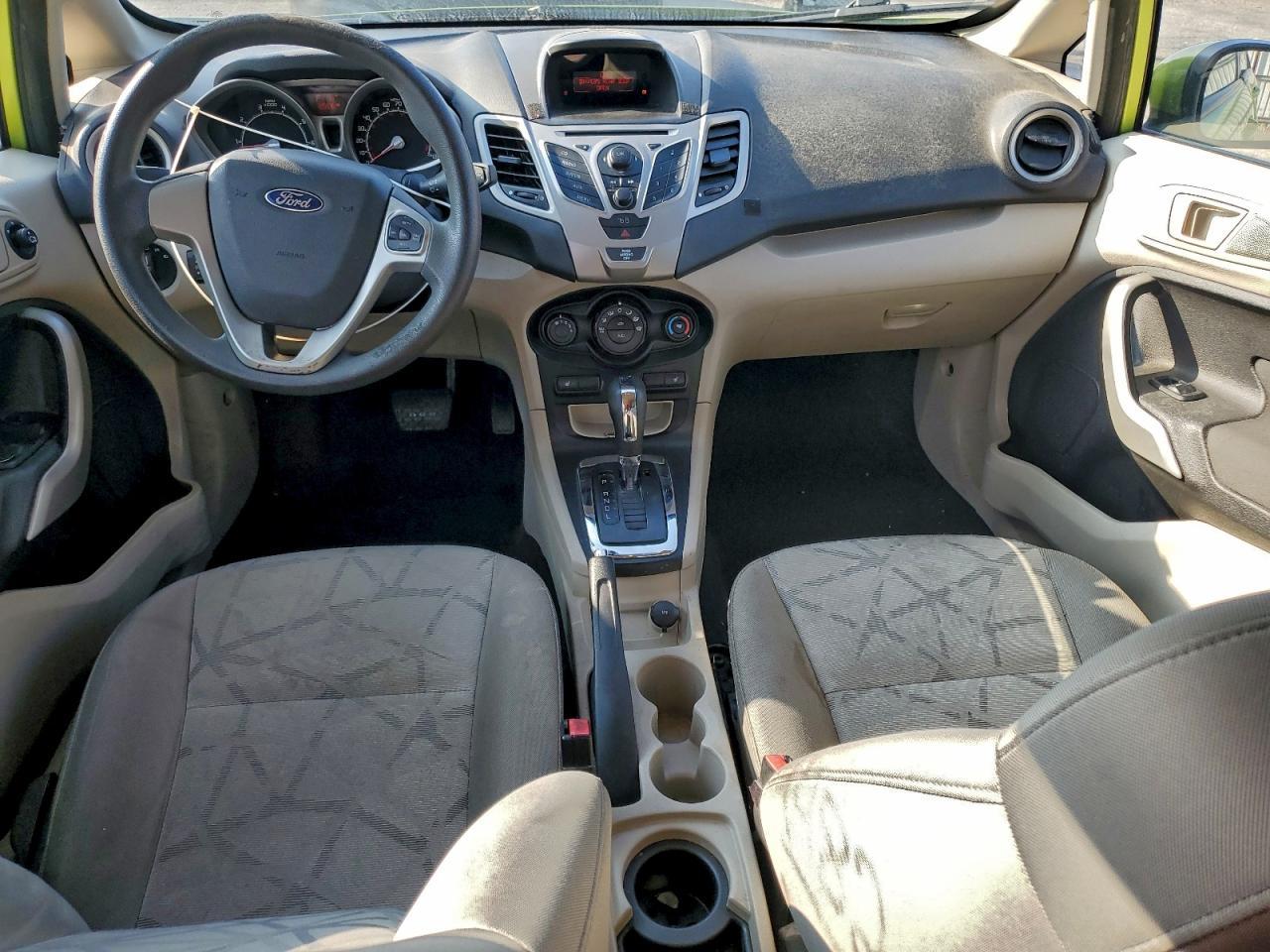 2011 FORD Fiesta