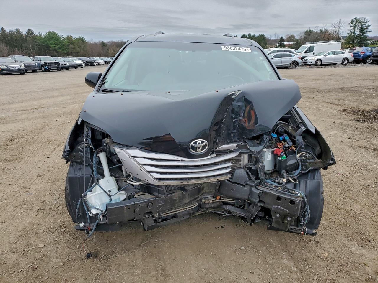 2017 TOYOTA SIENNA