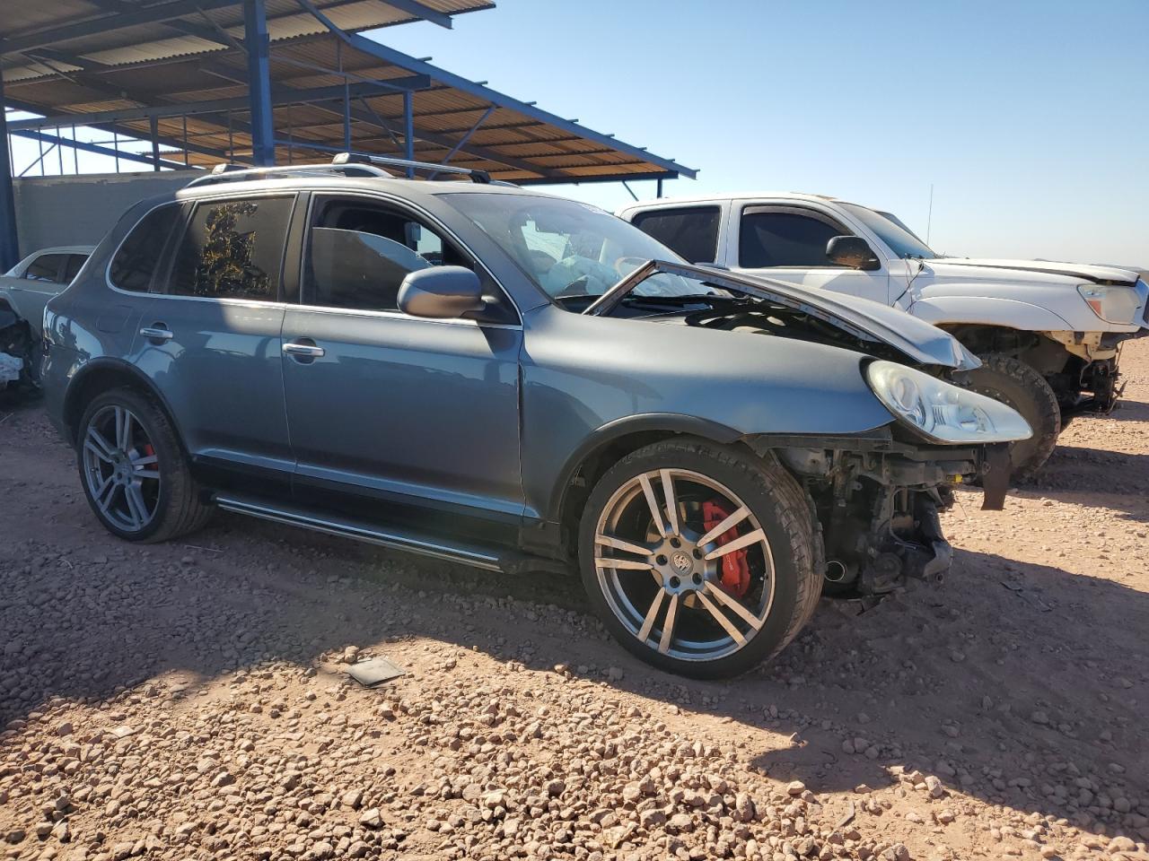 2004 PORSCHE CAYENNE
