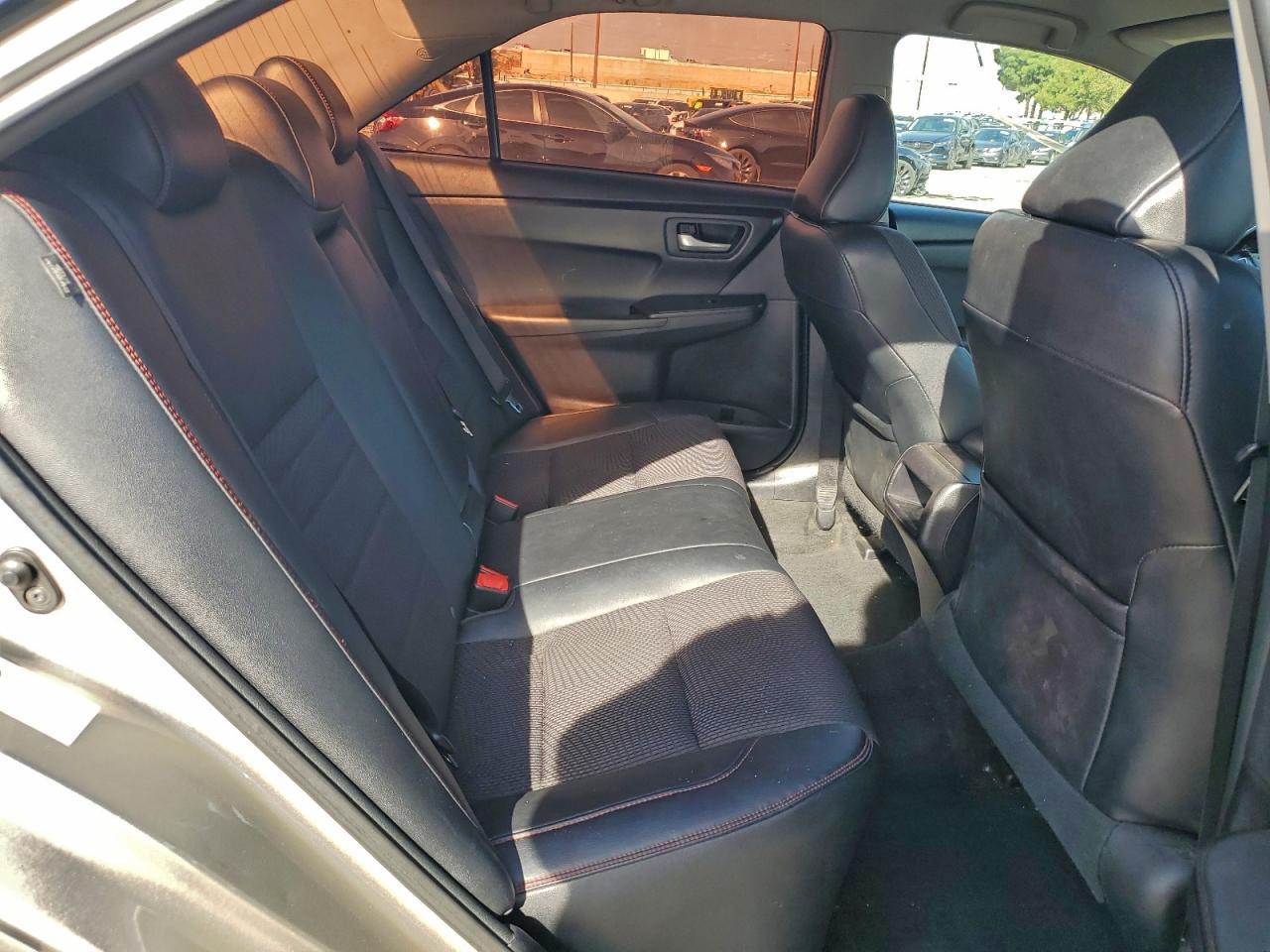 2016 TOYOTA CAMRY
