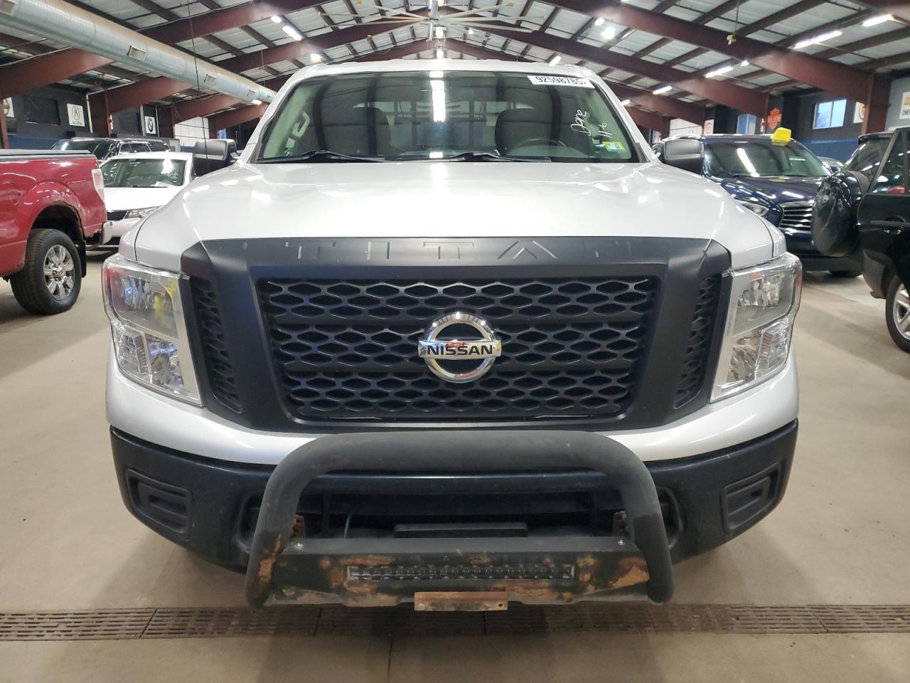 2017 NISSAN Titan