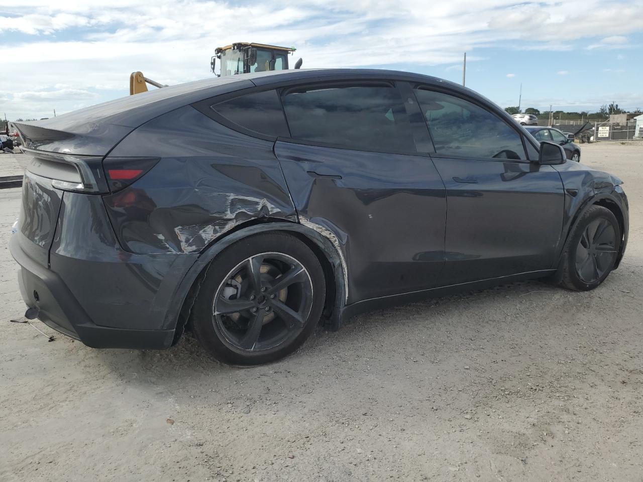 2026 TESLA MODEL Y