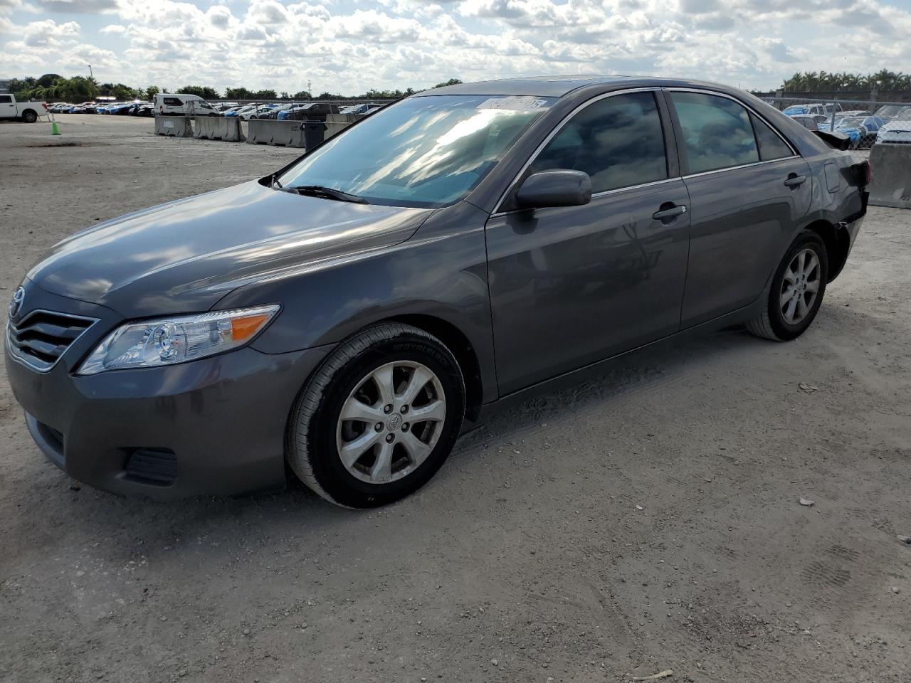 2011 TOYOTA CAMRY