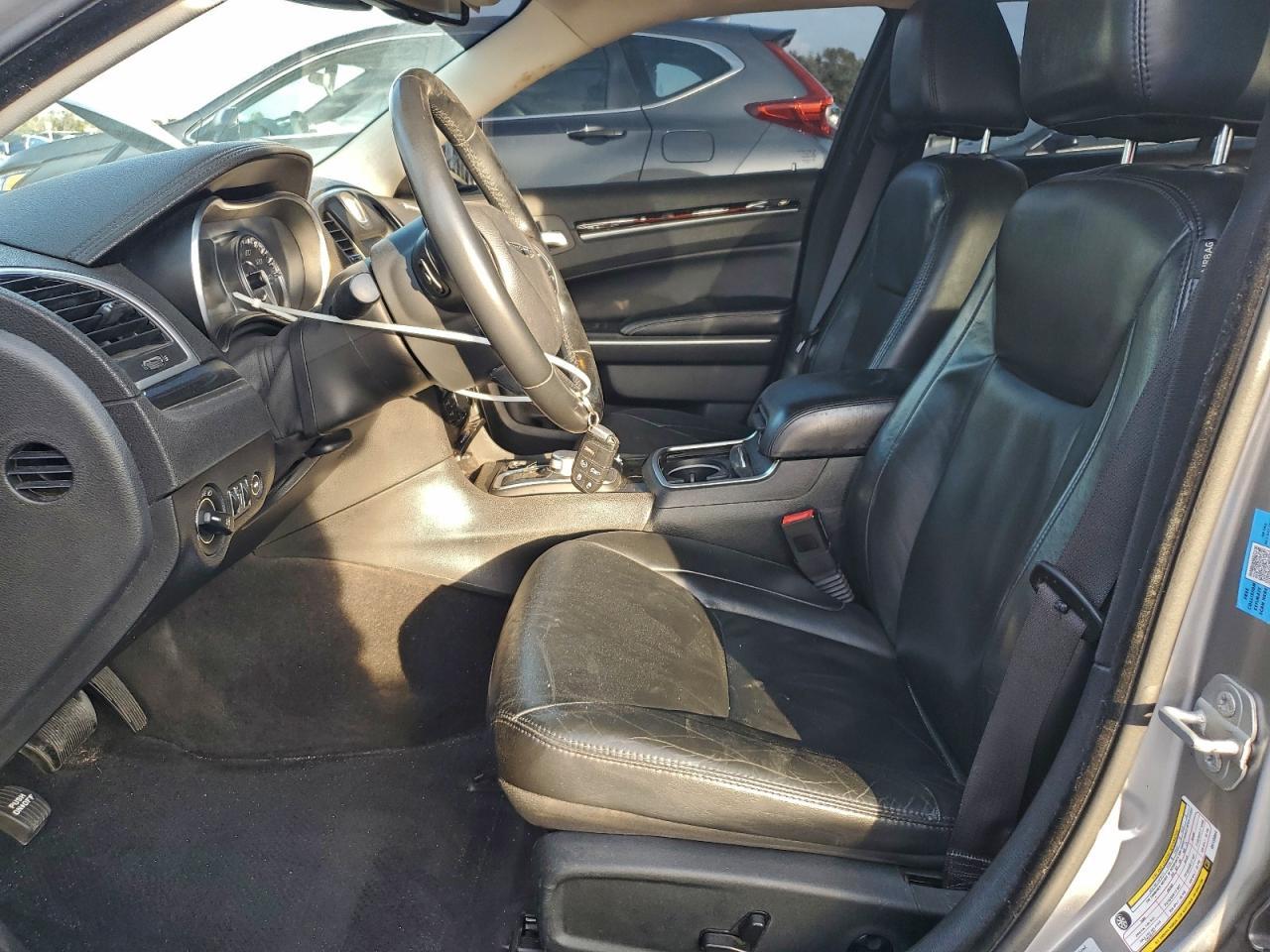 2016 CHRYSLER 300