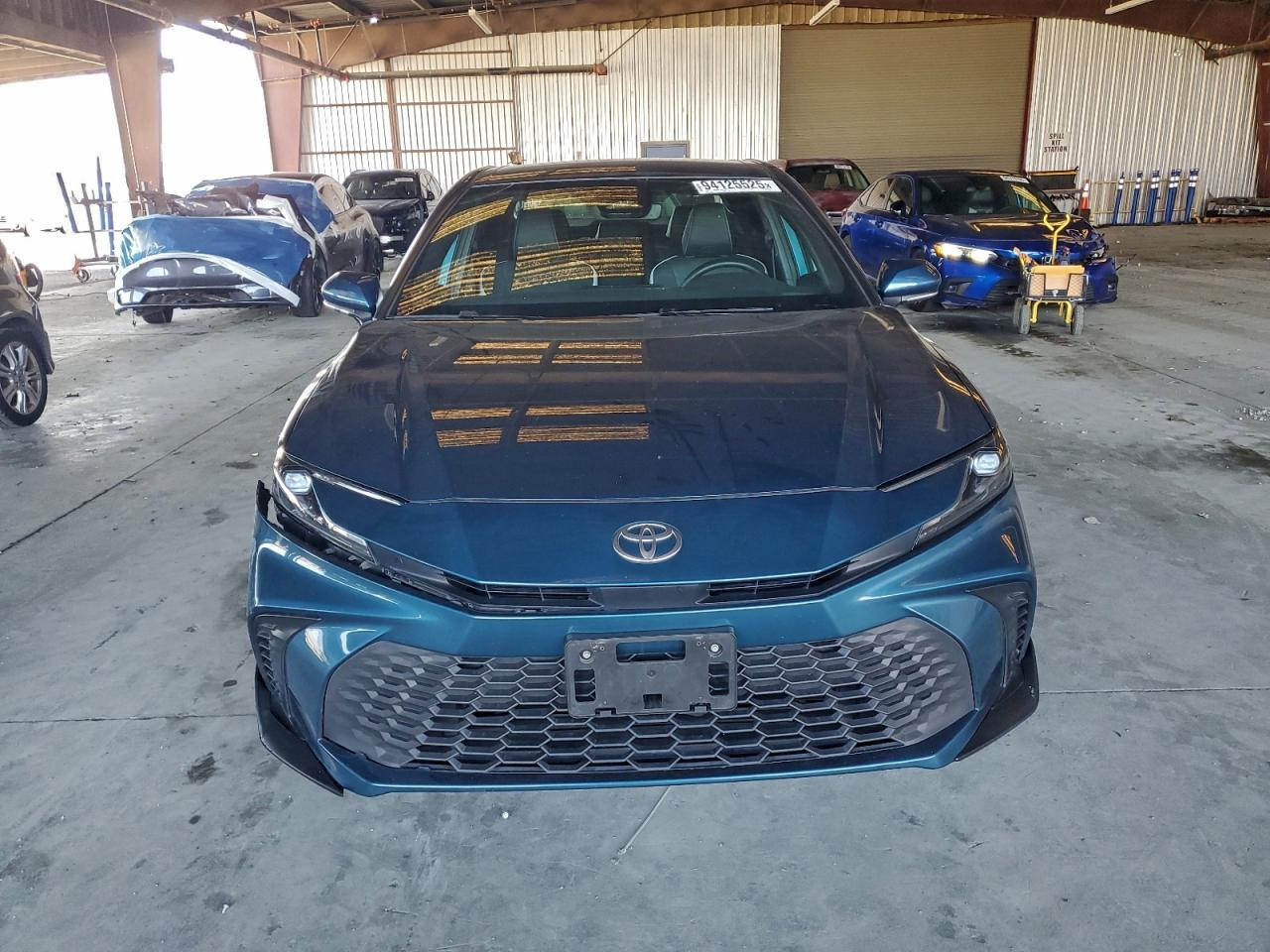 2025 TOYOTA CAMRY