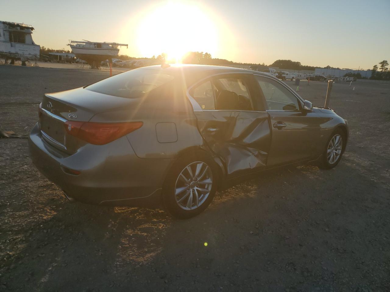 2014 INFINITI Q50