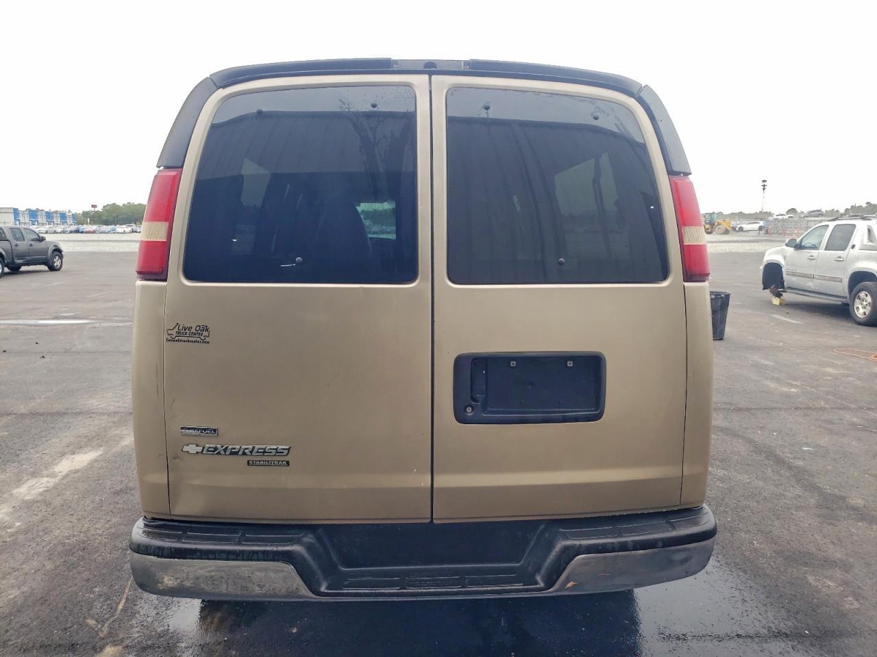 2010 CHEVROLET Express 3500