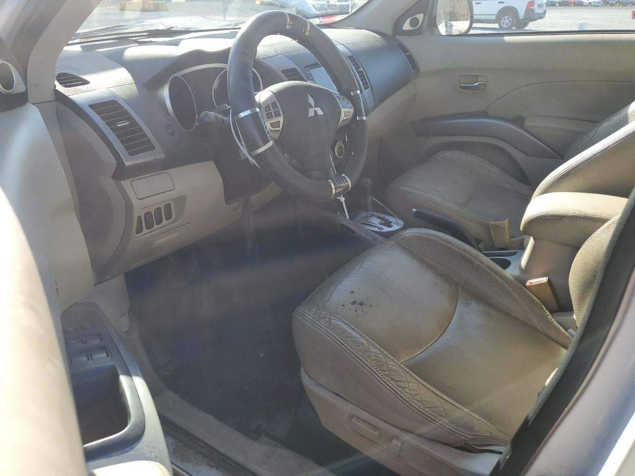 2009 MITSUBISHI outlander