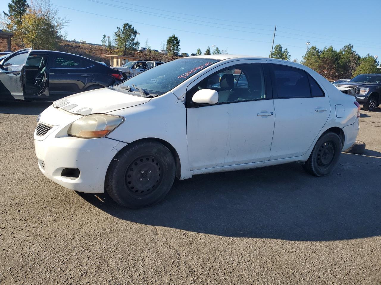 2011 TOYOTA YARIS