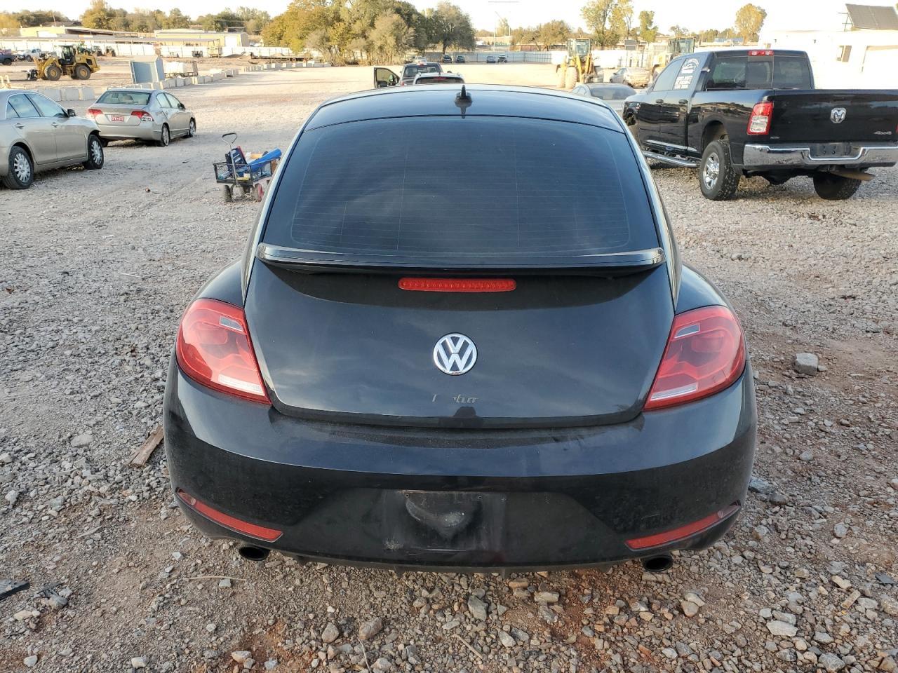 2014 VOLKSWAGEN Beetle