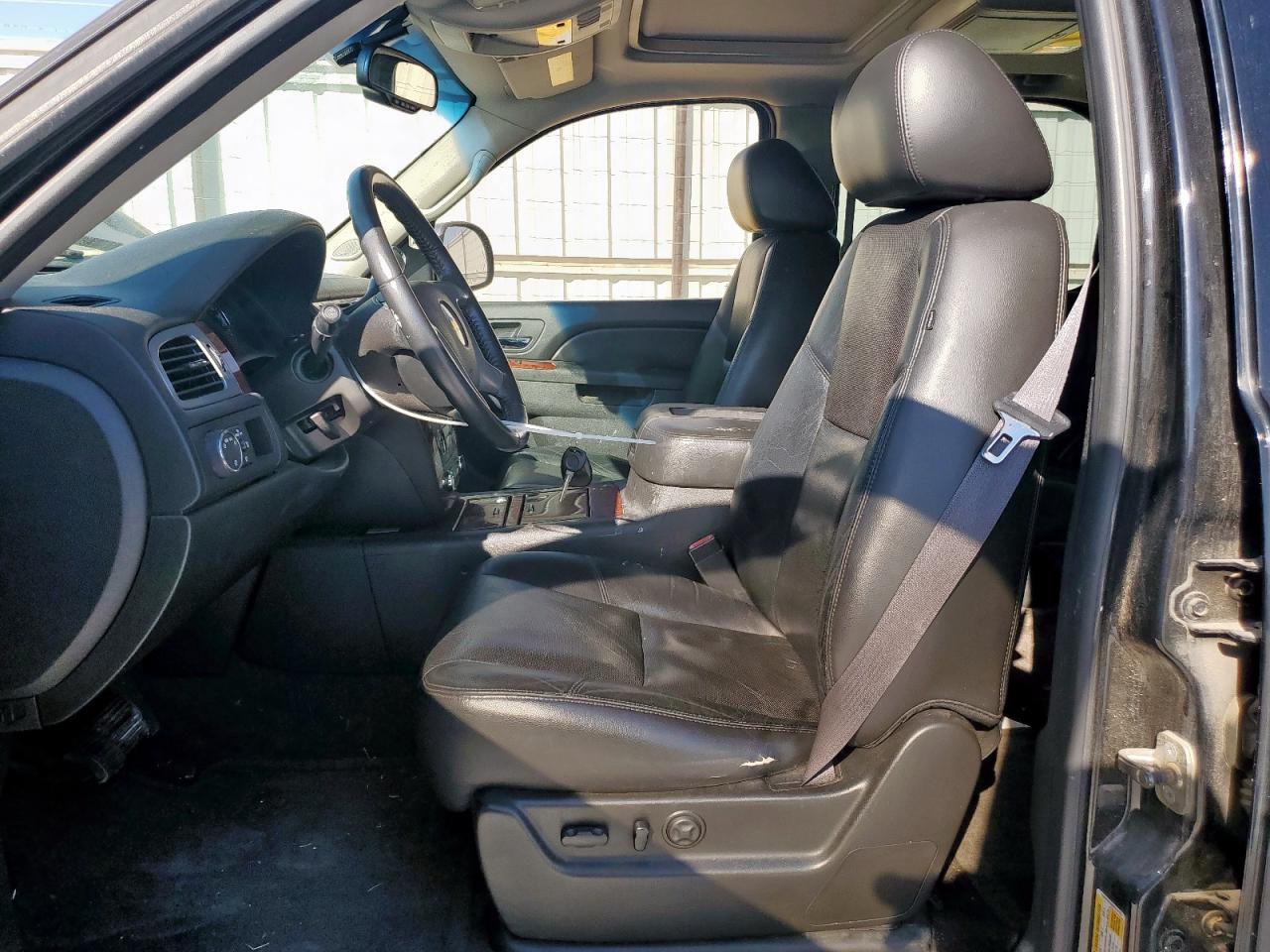 2011 CHEVROLET Tahoe