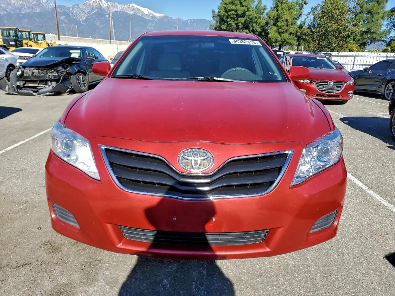 2011 TOYOTA CAMRY