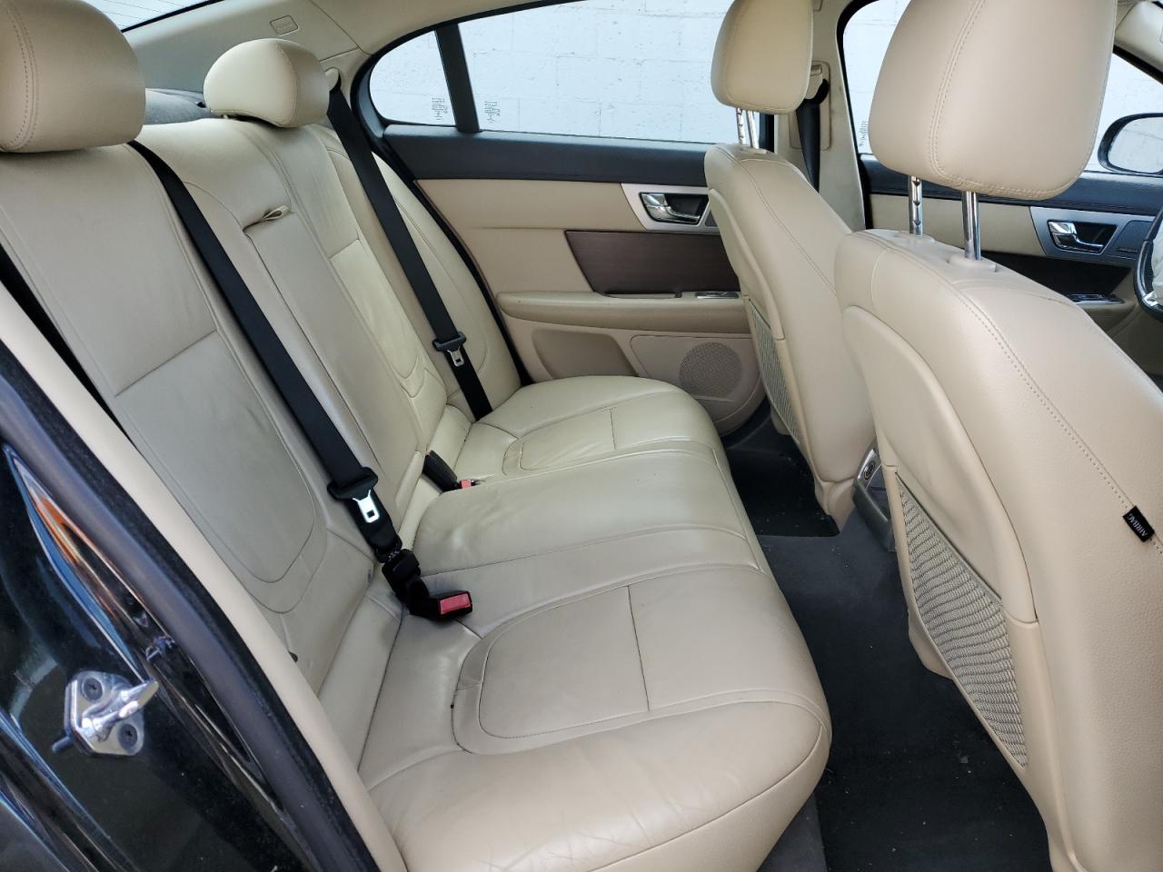 2013 JAGUAR XF