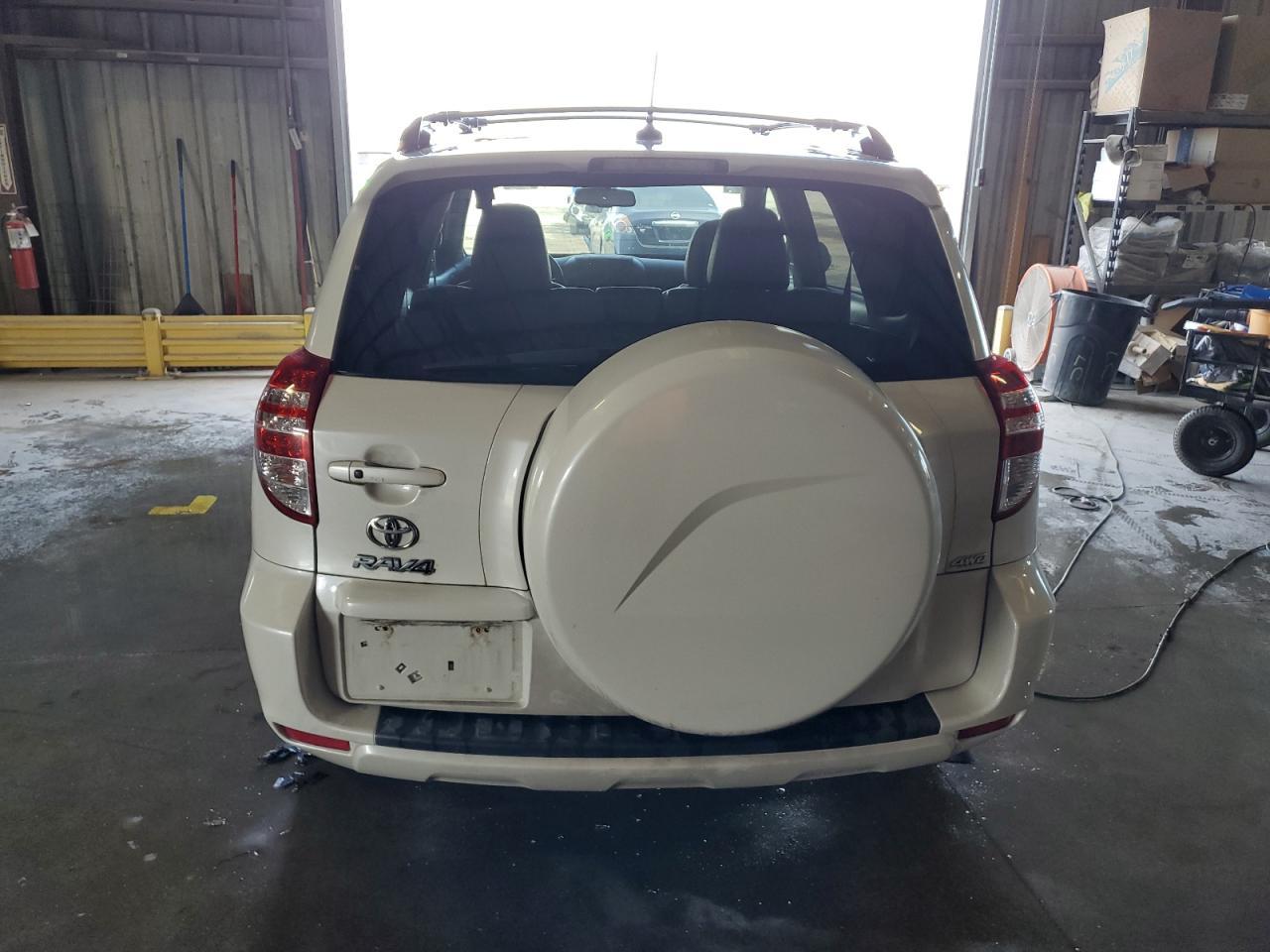 2011 TOYOTA RAV4