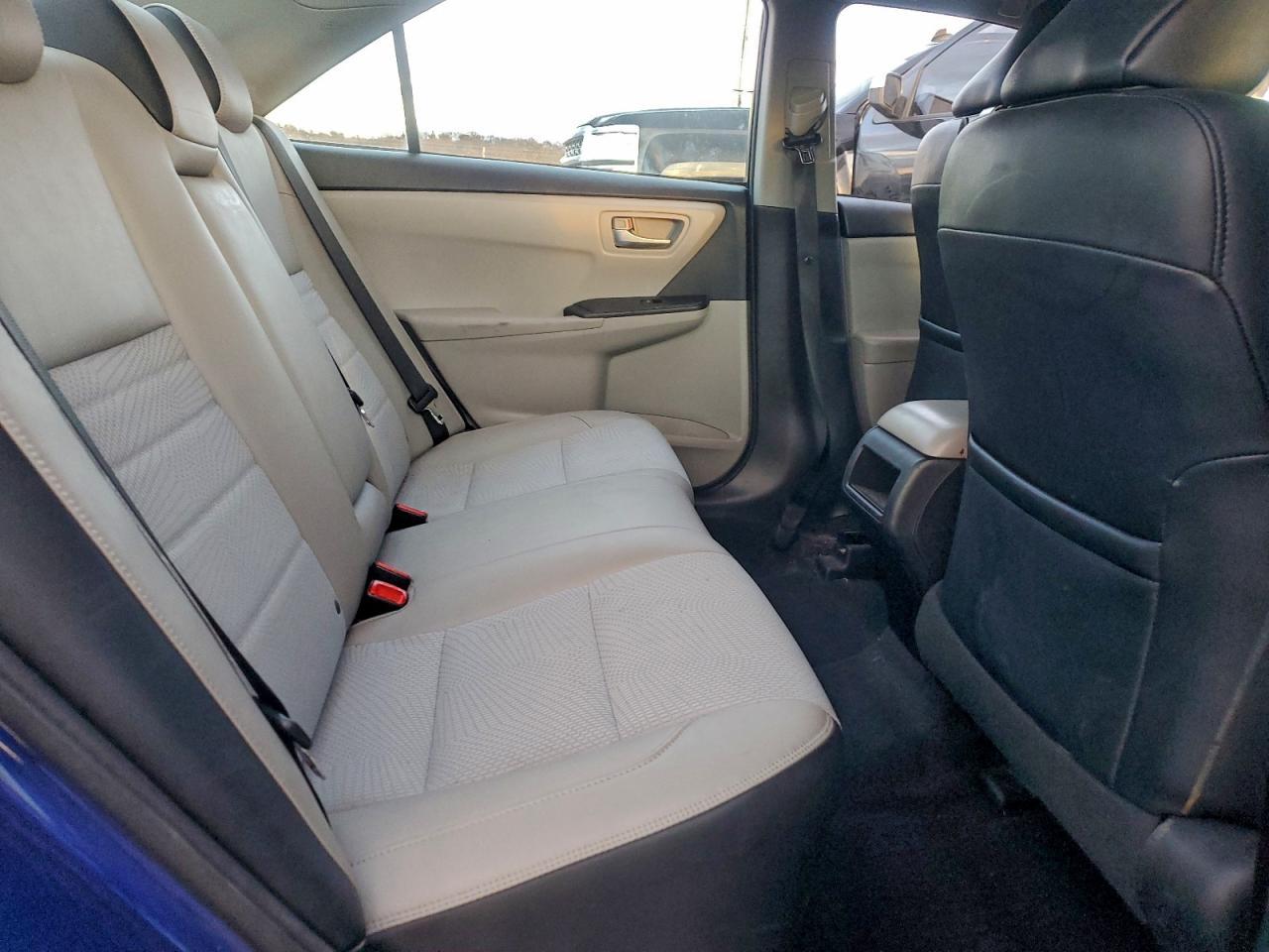 2016 TOYOTA CAMRY