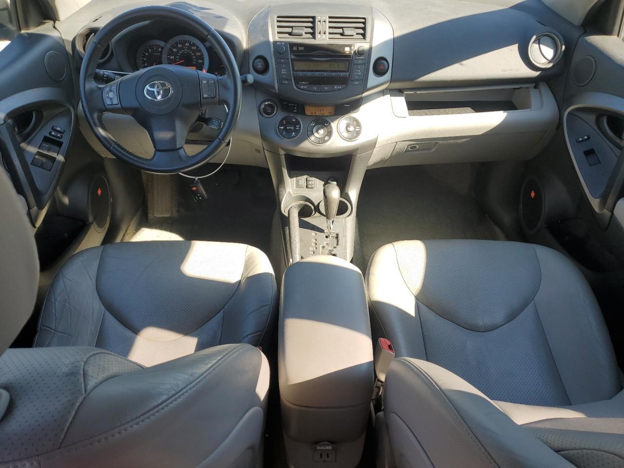 2011 TOYOTA RAV4
