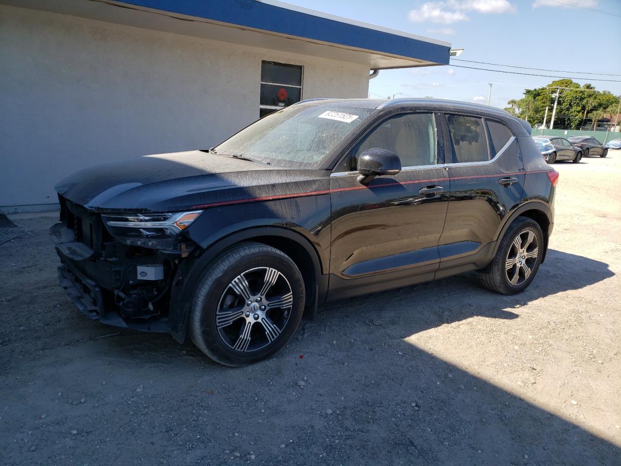 2020 VOLVO XC40