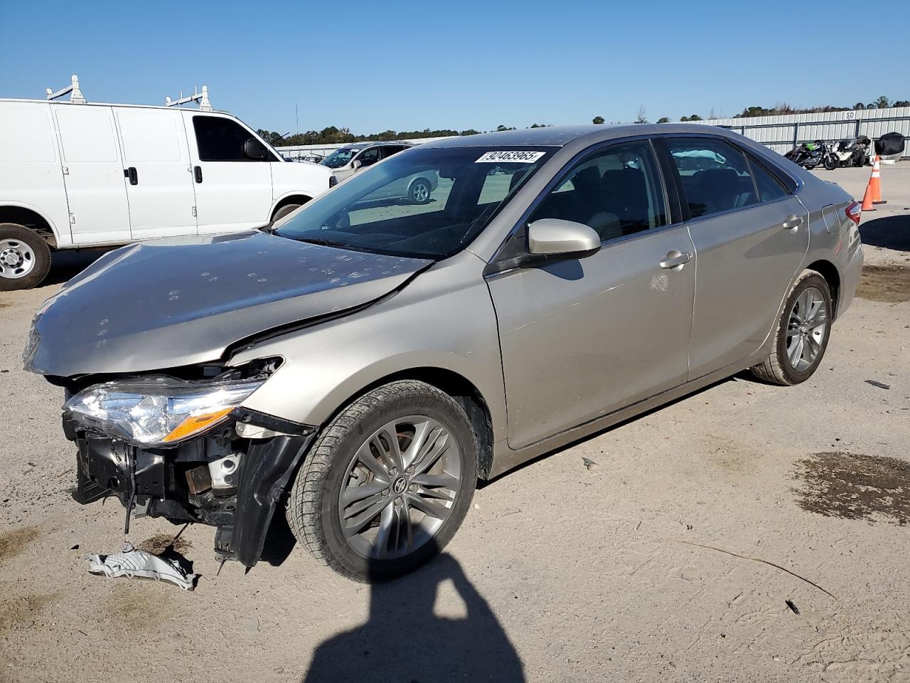 2016 TOYOTA CAMRY