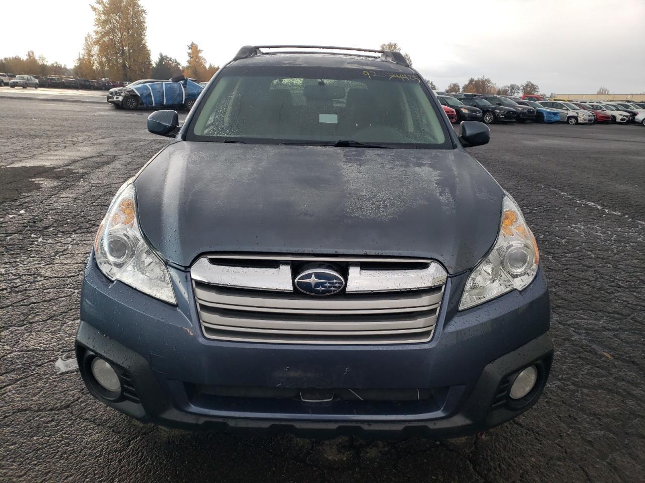 2013 SUBARU Outback
