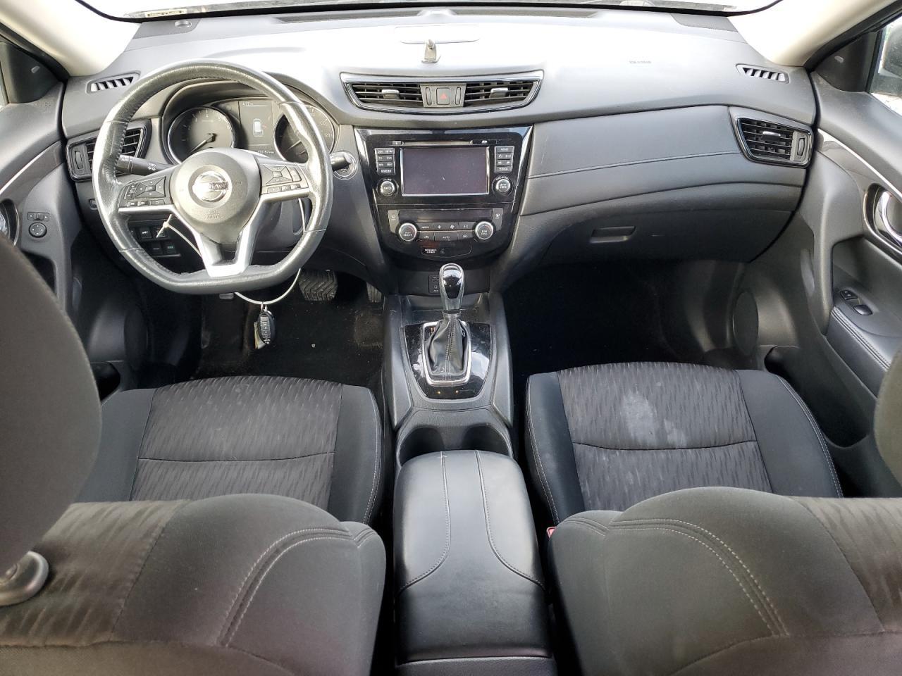 2017 NISSAN ROGUE
