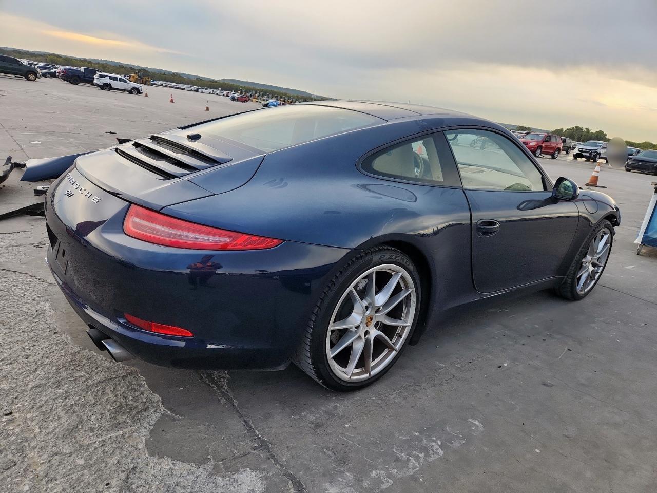 2015 PORSCHE 911