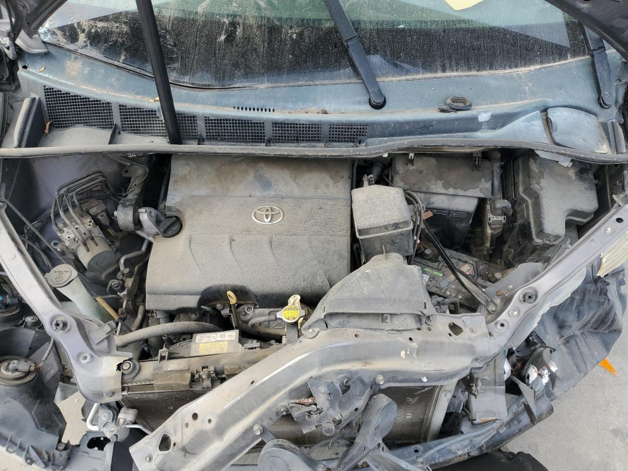 2014 TOYOTA SIENNA