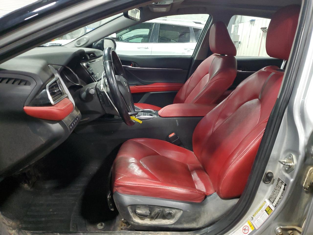 2018 TOYOTA CAMRY