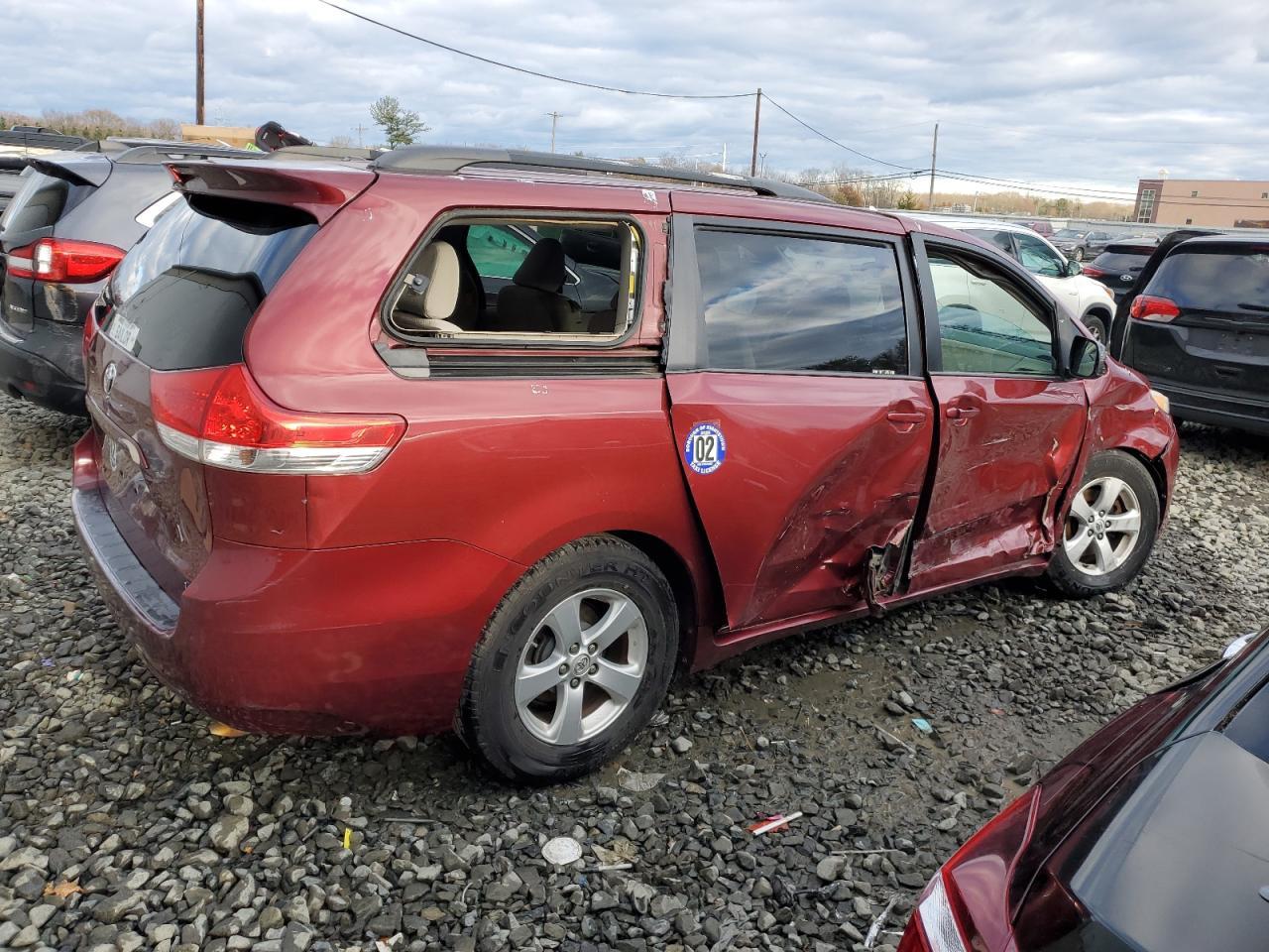 2014 TOYOTA SIENNA