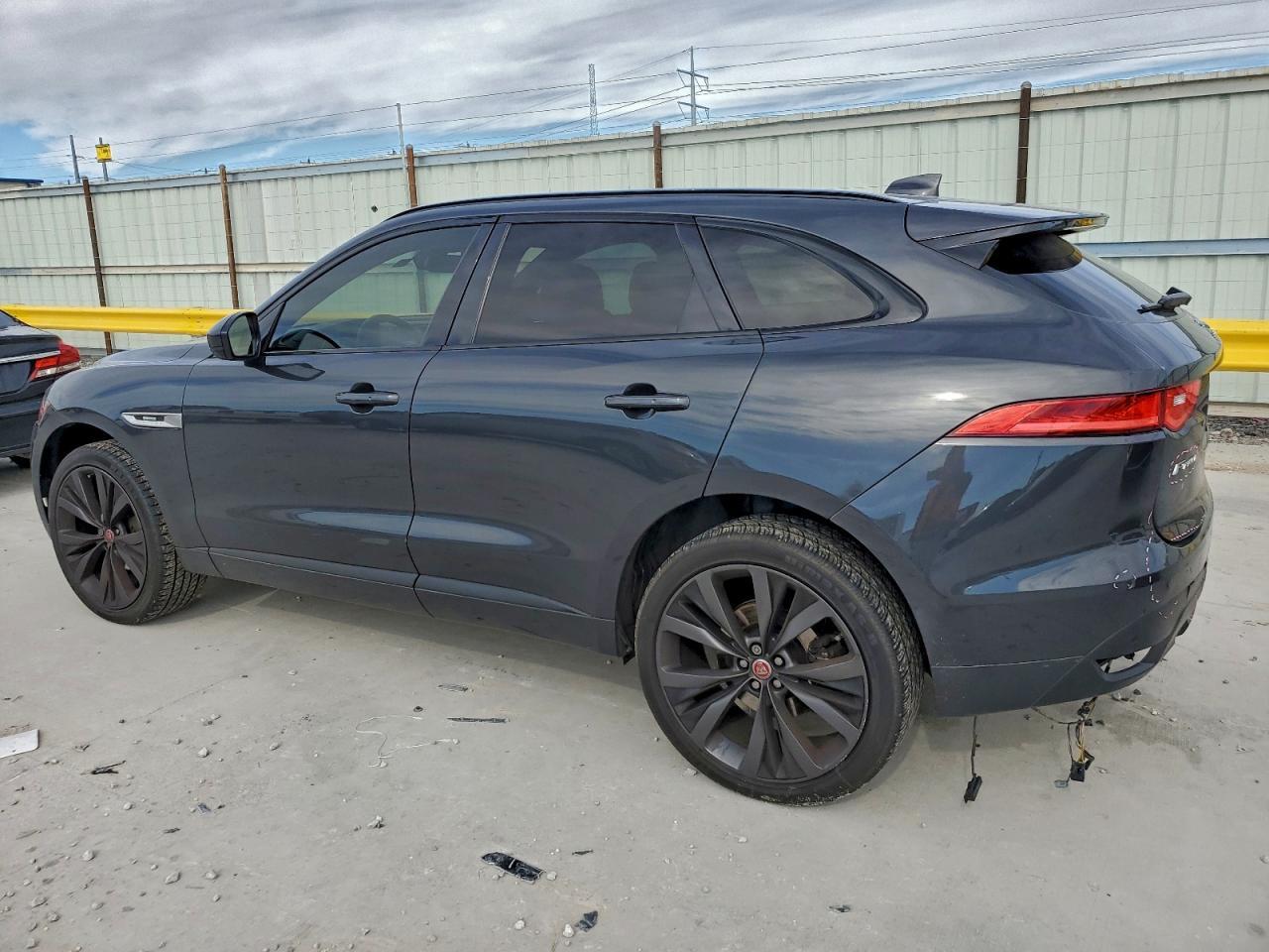 2018 JAGUAR F-Pace