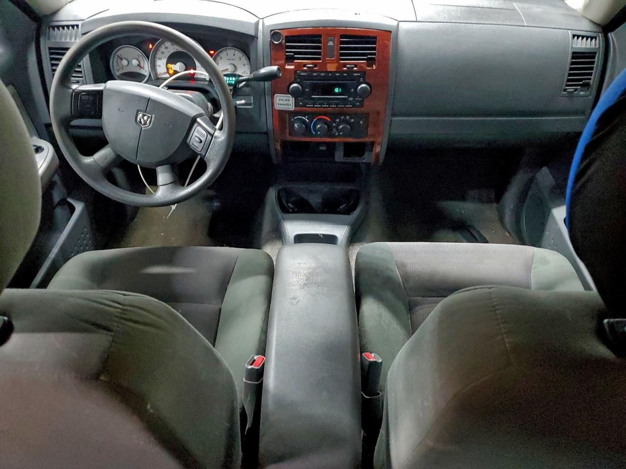 2005 DODGE Dakota
