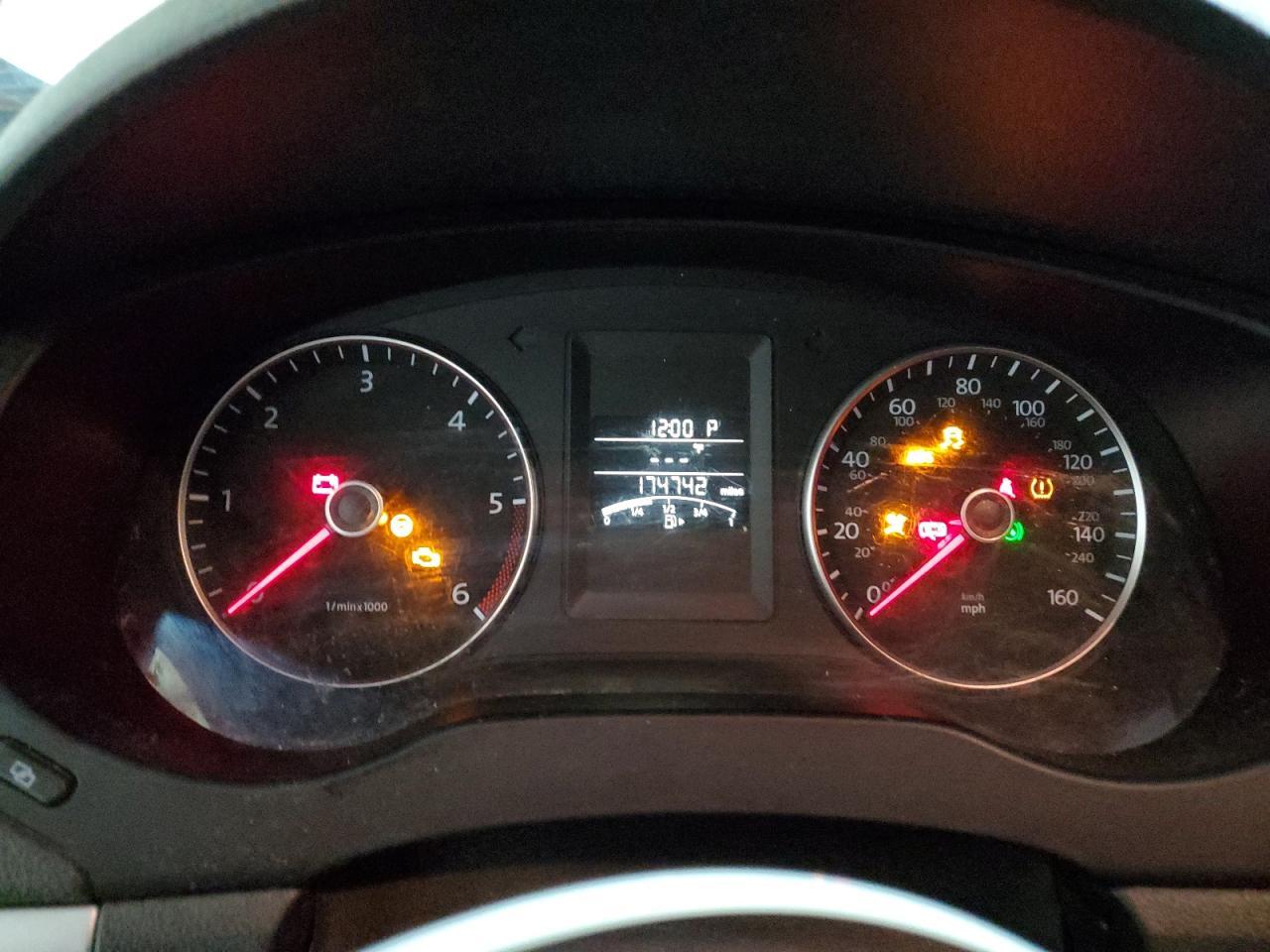 2012 VOLKSWAGEN JETTA