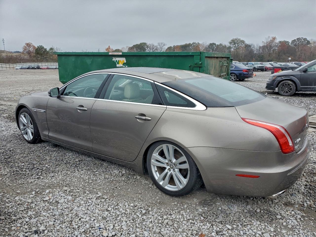 2011 JAGUAR Xj-Series