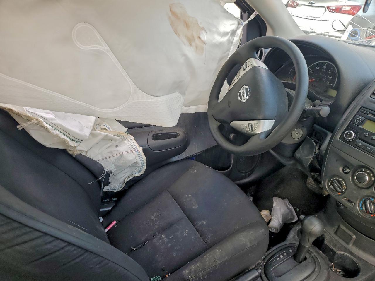 2017 NISSAN VERSA