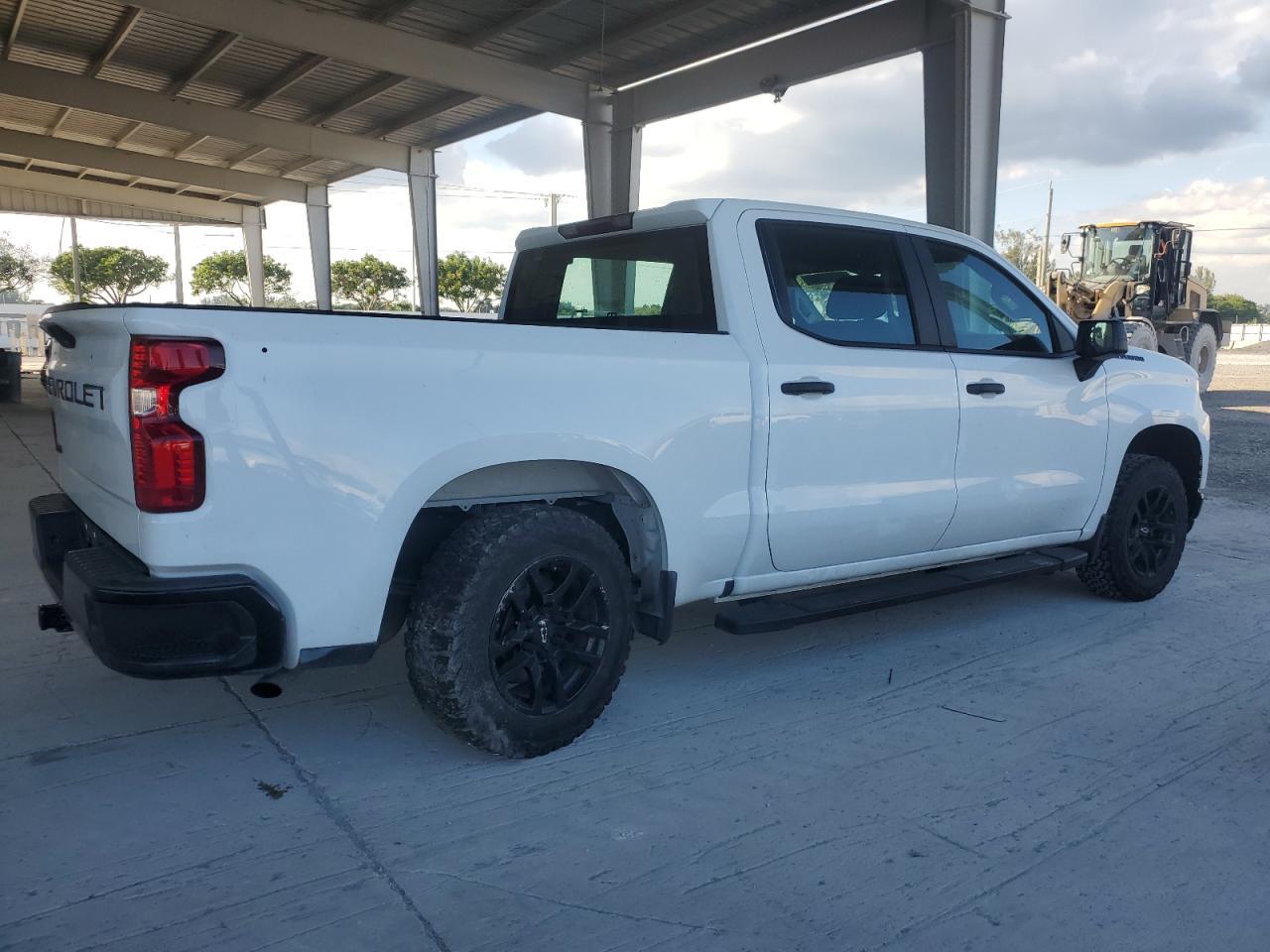 2021 CHEVROLET Silverado