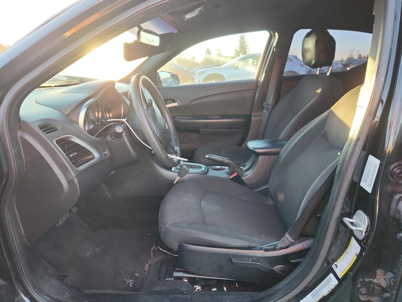 2012 DODGE Avenger